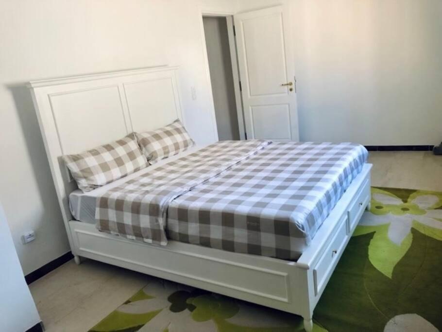 Luxury House Directly On The Beach Бизерта Екстериор снимка