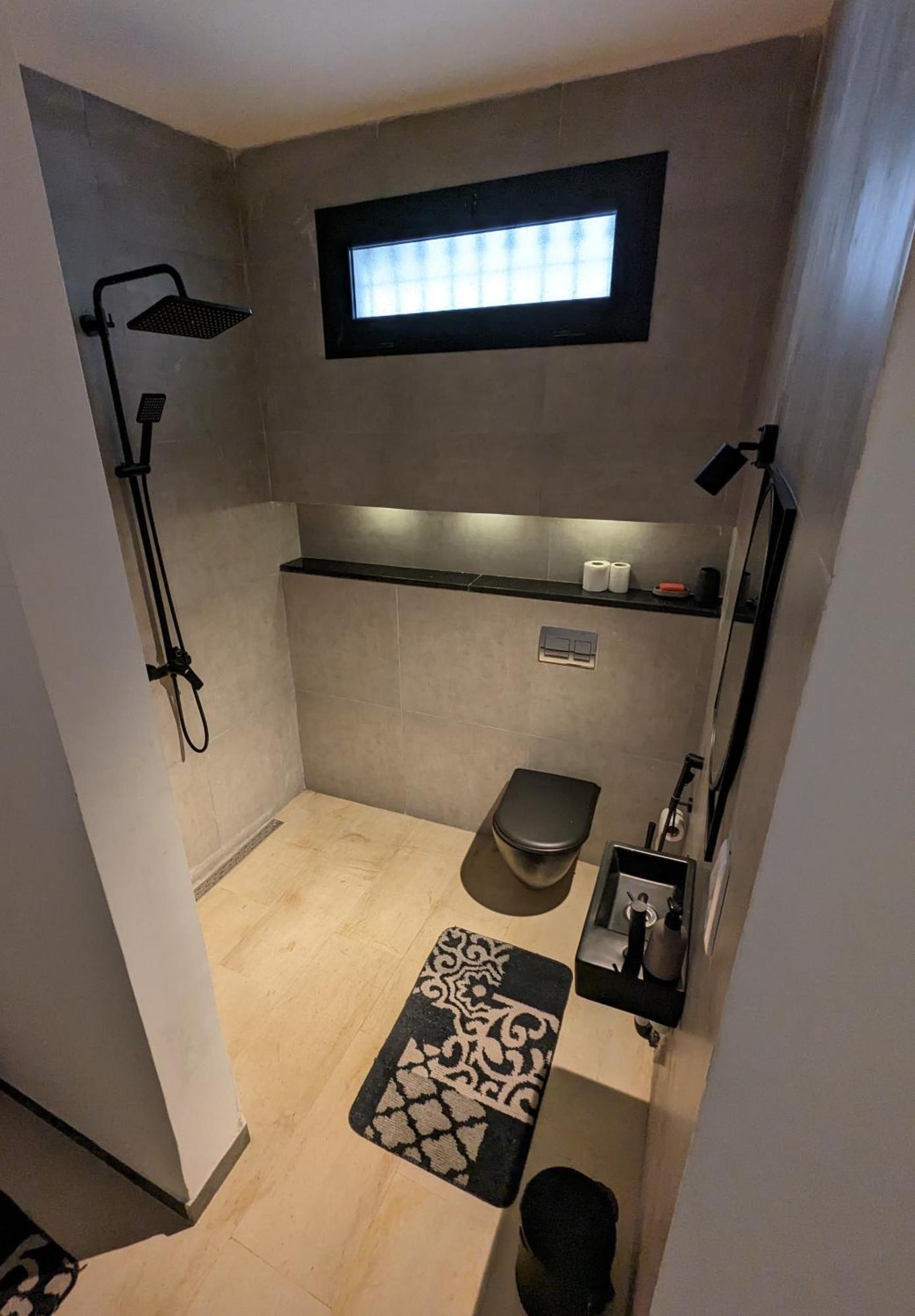 Luxury House Directly On The Beach Бизерта Екстериор снимка