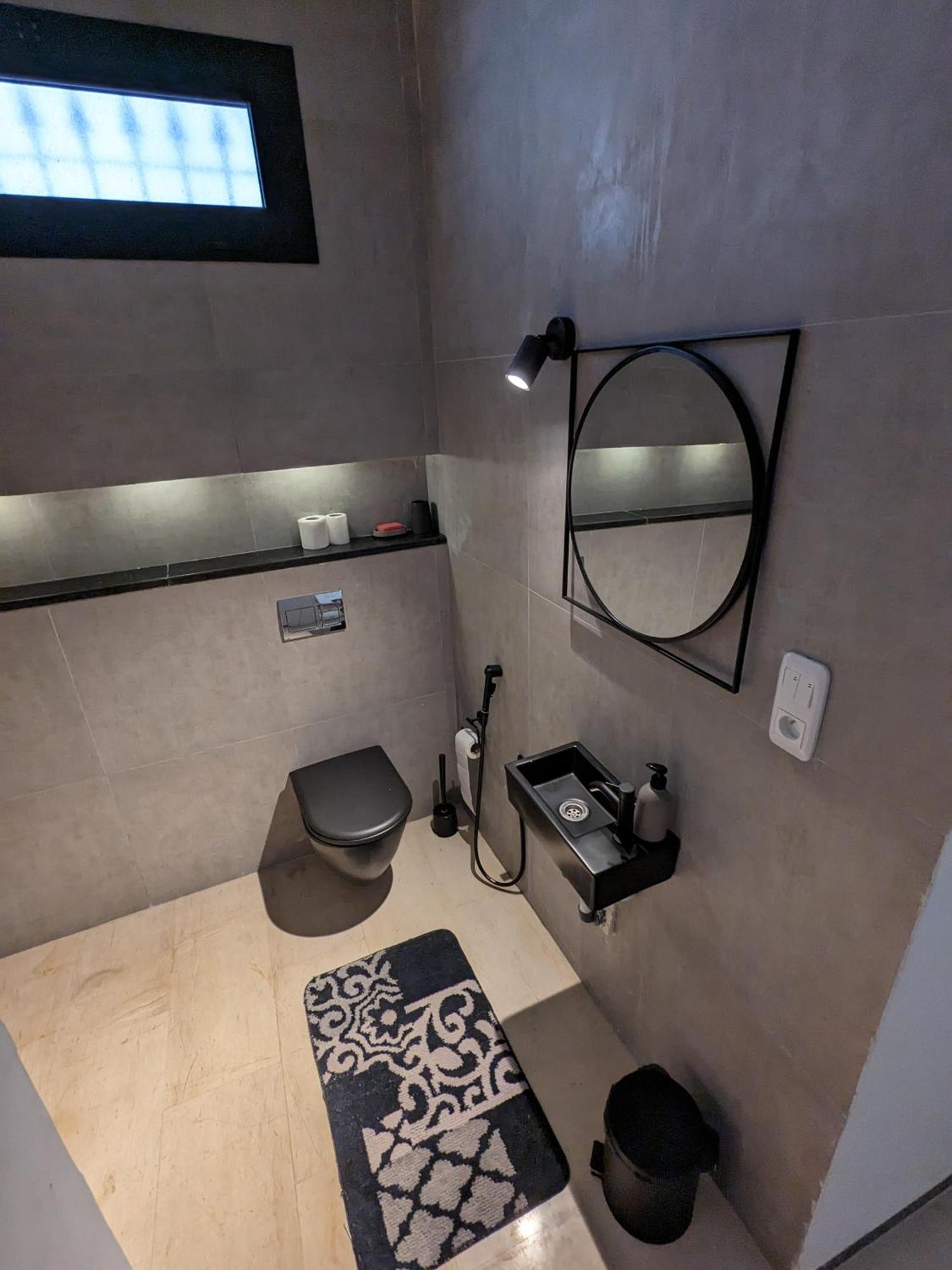 Luxury House Directly On The Beach Бизерта Екстериор снимка